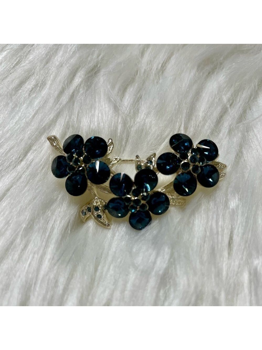 Brooch Pin Blue Crystal with Silver Tone Flowers Vintage